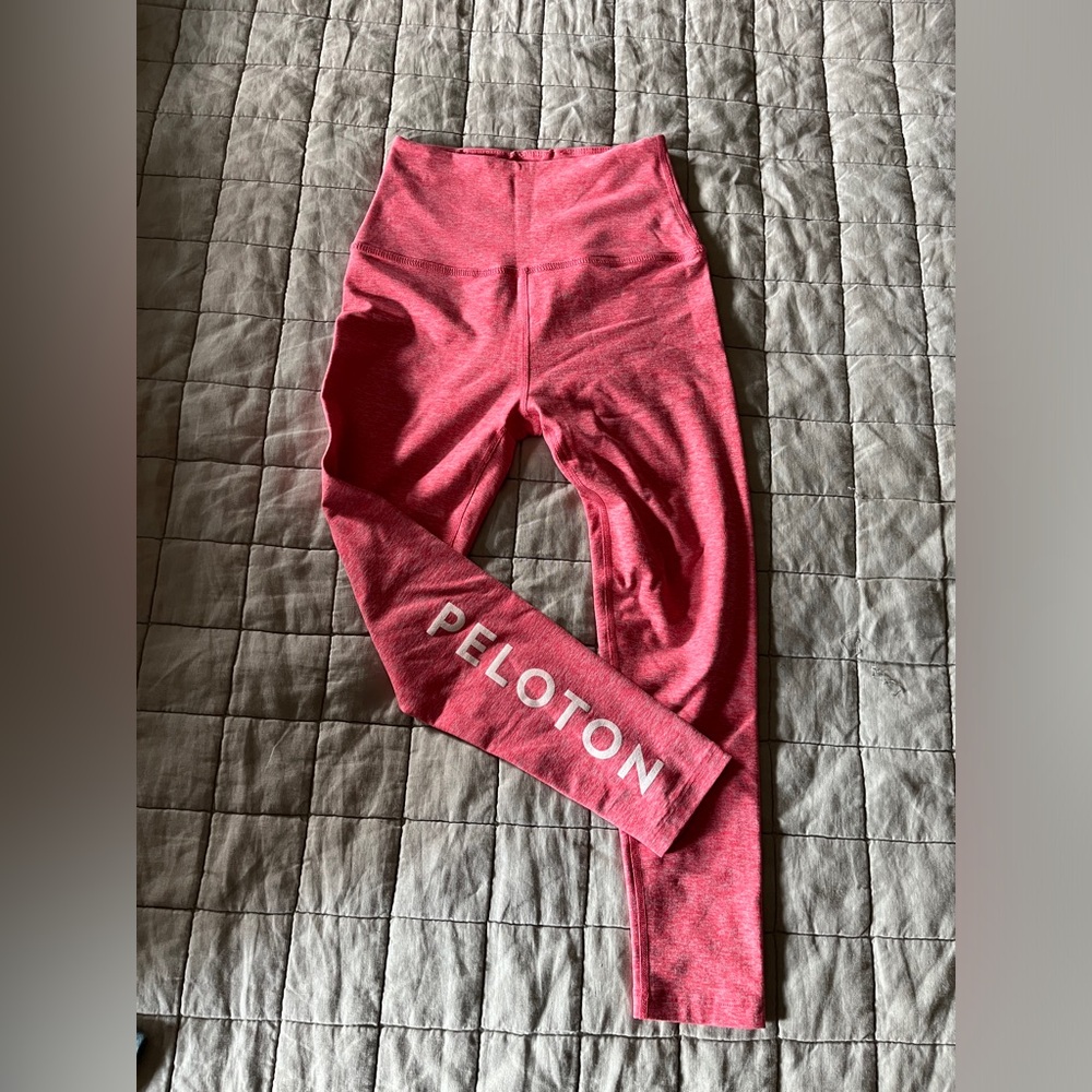 Peloton x Beyond Yoga caught in the midi high-waisted leggings size S